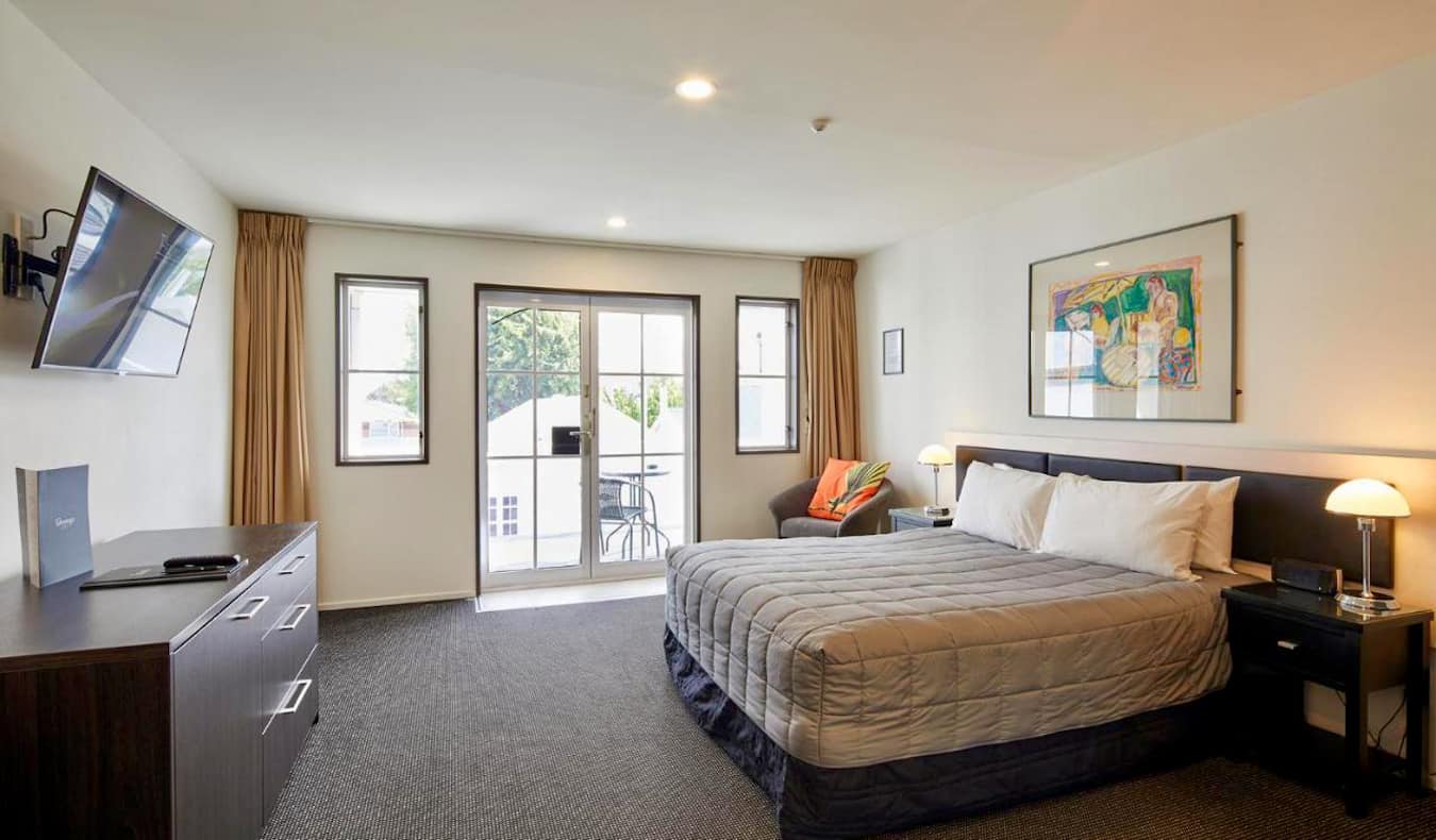 A simple but spacious hotel room in Christchurch, New Zealand