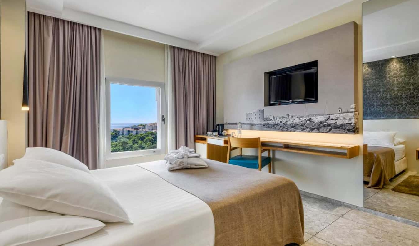 A cozy and relaxing room with lots of natural light in the Hotel Lero in Dubrovnik, Croatia