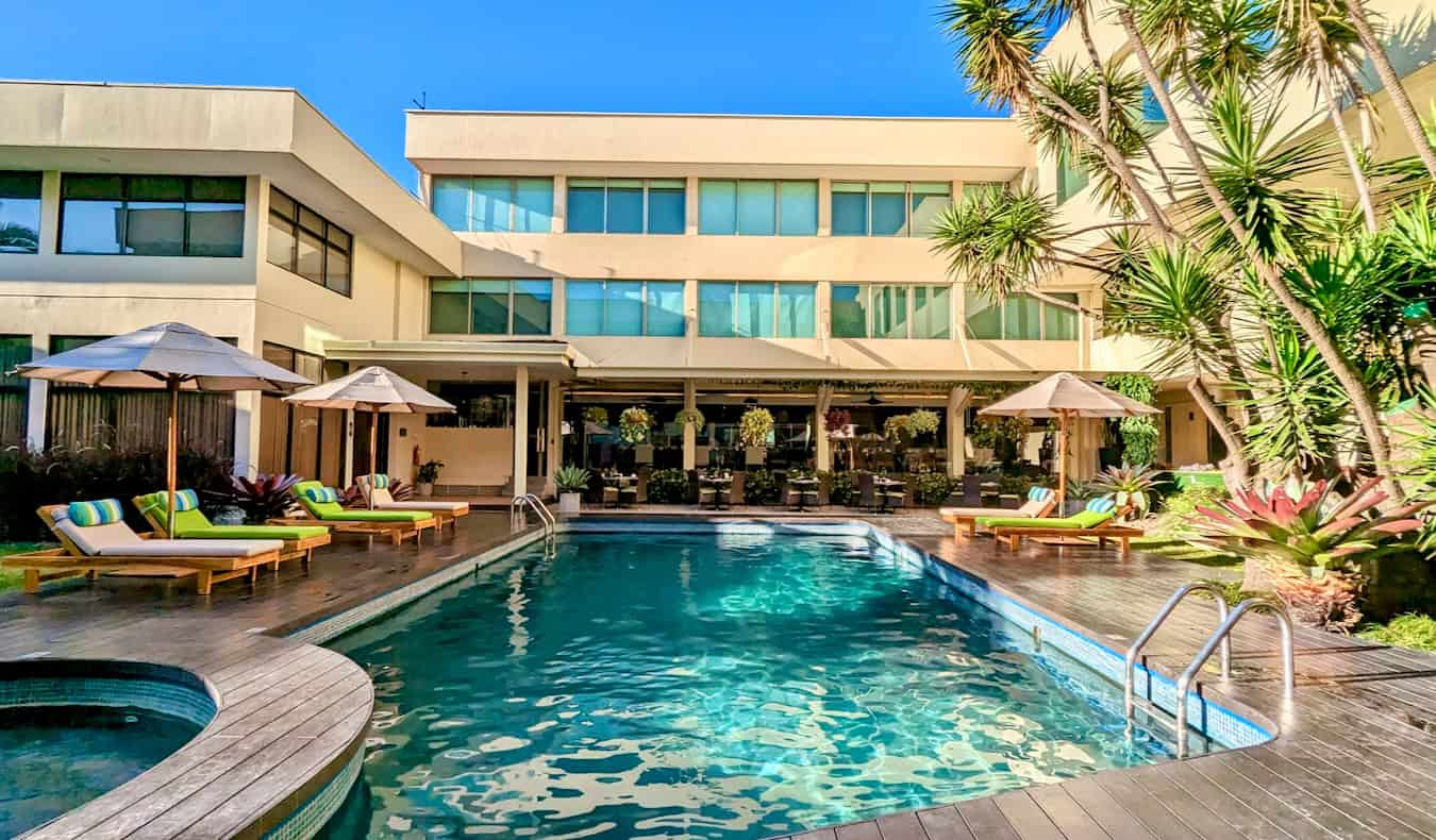 A beautiful hotel with a huge pool in San Jose, Costa Rica